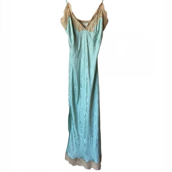 Ocean lace slip dress - Picture 4 of 8